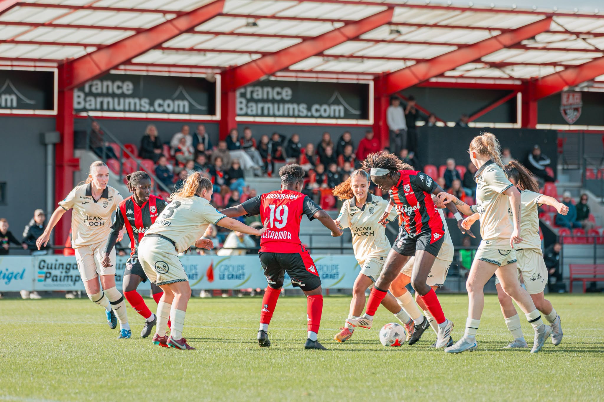 Le duel breton entre équipes de D3 a tourné en faveur de Lorient (photo : Crédit : M. Gagneux/Ligue de Bretagne)