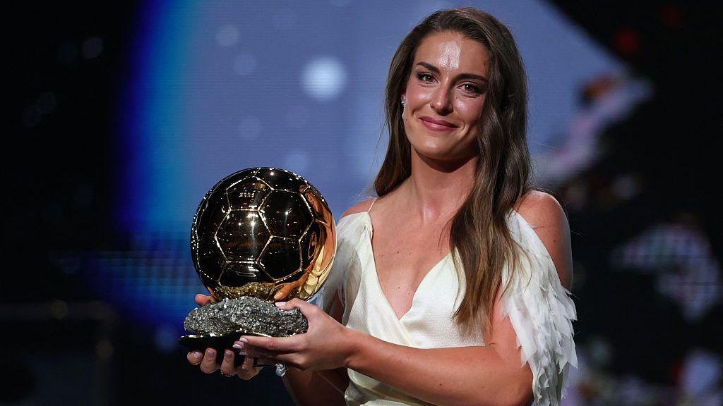 Alexia Putellas lundi dernier lors de la remise du trophée (photo UEFA.com)
