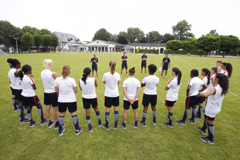 Patrice Lair et de nombreuses recrues présentes (photo PSG.fr)