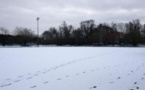 Le stadium annexe de Toulouse sous la neige à 12h00