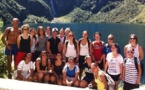 Les promues en stage devant le lac d'Oo (photo club)