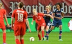Amandine Henry et l'OL auront pris le dessus au milieu (photos FC Twente)