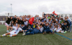 L'équipe réserve lyonnaise fête son titre avec les U19 (photo : Lyubomir Domozetski/OL)