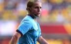 Esther Staubli pendant les demi-finales du Championnat d'Europe féminin de l'UEFA 2013 entre la Suède et l'Allemagne (photo UEFA)