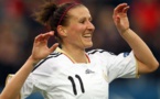 Anja Mittag partage la première place avec Celia Sasic (photo FIFA)