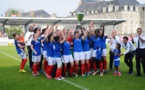Justine Gourvil pour son dernier match a hissé le trophée de la Coupe du Monde militaire (photo Philippe Le Brech)