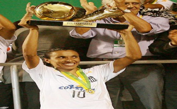 Marta et Cristiane championnes du Brésil avec Santos