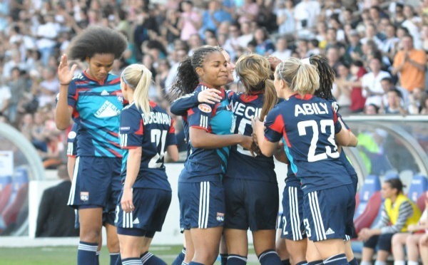 Lotta Schelin met l'OL sur la bonne voie