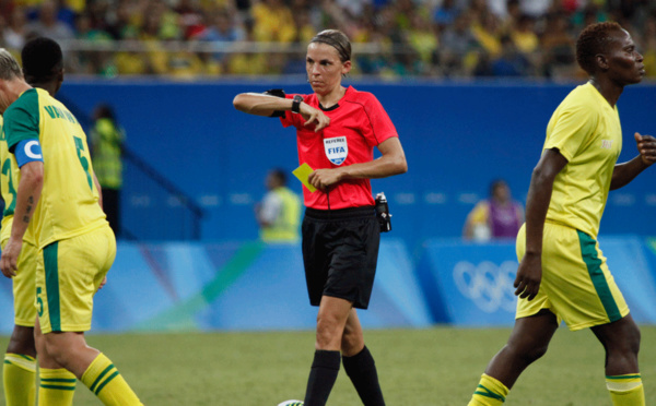 Arbitrage - Stéphanie FRAPPART promue en Ligue 1