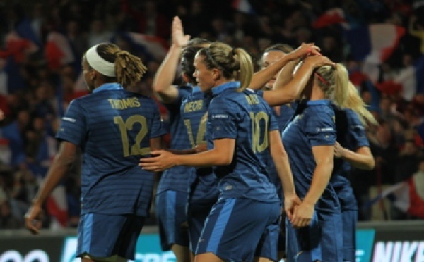 BLEUES - L'ANGLETERRE en amical puis les PAYS-BAS confirmé