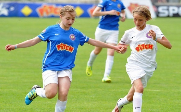 U13 féminine - PLOËRMEL FC, parmi les grands