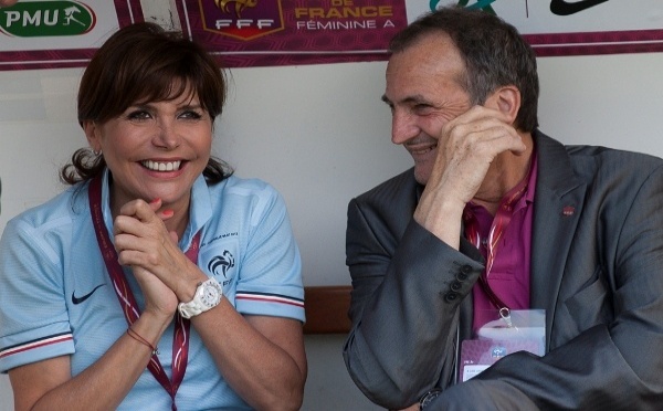 BLEUES - Liane FOLY : "Je viens mettre un petit vent de folie"