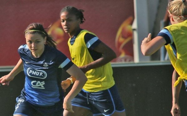 BLEUES - Retour sur le transfert de Clairefontaine à Nörrkoping (vidéo fff.fr)