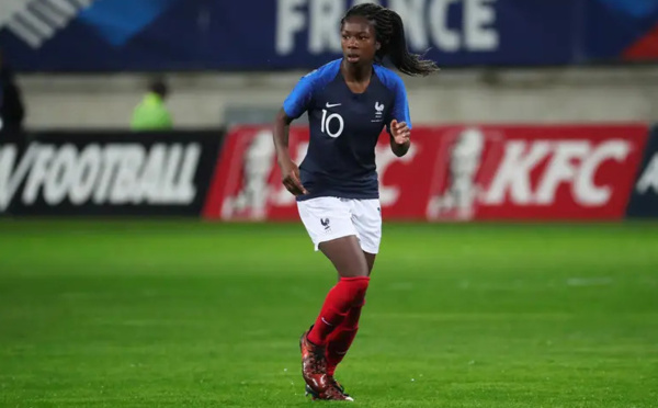 Bleues - Kheira HAMRAOUI forfait, Aminata DIALLO appelée