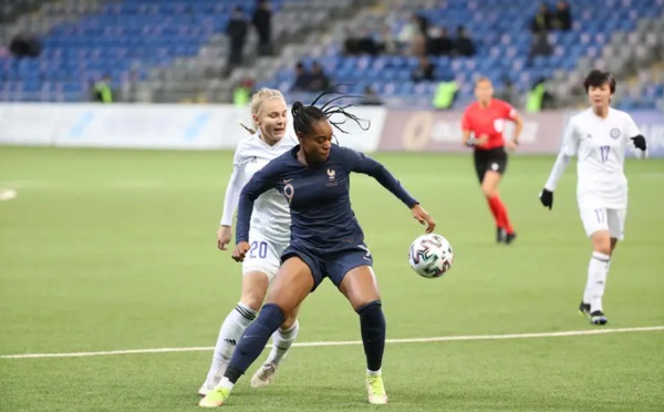 Bleues - FRANCE - KAZAKHSTAN : aller de l'Avant