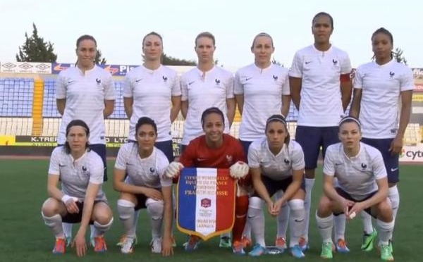 Bleues - La FRANCE accrochée par l'ECOSSE