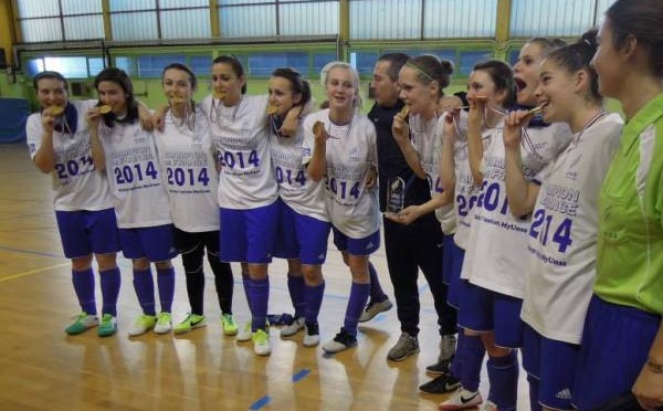 UNSS futsal - Le Lycée La Colinière de NANTES champion de France