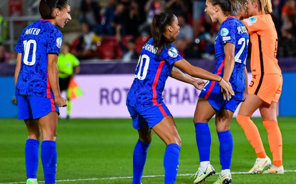 Bleues - La FRANCE passe (enfin) le cap 