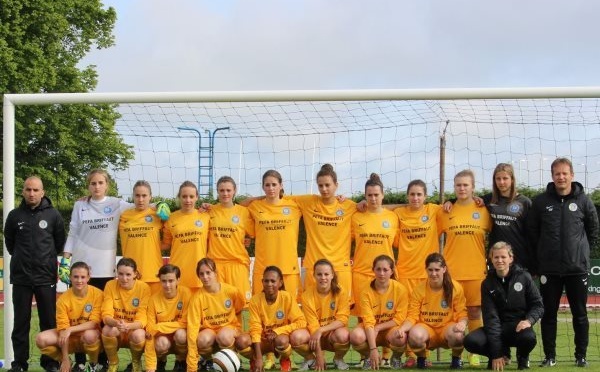 Championnat de France UNSS Excellence - Le lycée BRIFFAUT de VALENCE au pied du podium