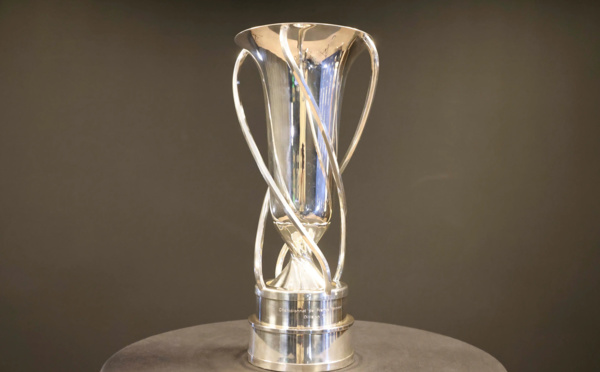 Le trophée du championnat (photo FFF.fr)