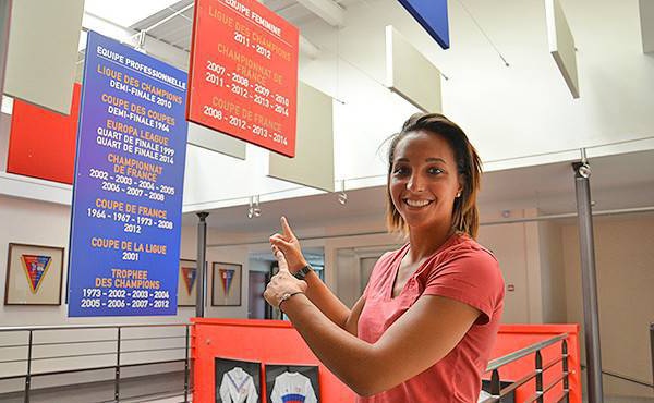 D1 - Sarah BOUHADDI prolonge jusqu'en 2017  à LYON avant une absence de 3 à 4 mois