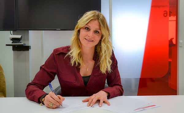 D1 - Corine PETIT prolonge pour une saison avec LYON