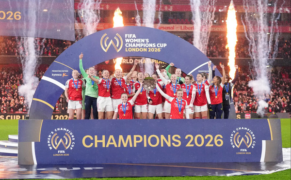 Coupe des Champions de la FIFA - ARSENAL sur le toit du Monde