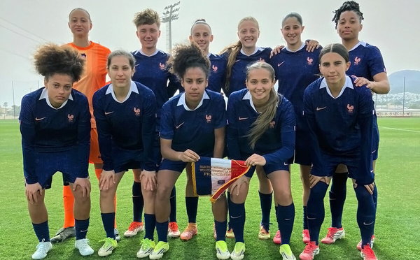 U19 - La FRANCE et l'ITALIE dos à dos