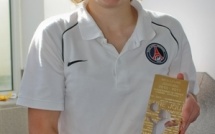 Trophée FFF de la Meilleure Joueuse de D1 : Bussaglia a reçu son trophée