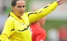 Damková arbitrera la finale féminine