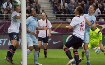 Equipe de France - Les BLEUES s'imposent avec sérénité Equipe de France - Les BLEUES s'imposent avec sérénité