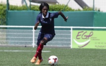 D1 (Mercato) - Marine DAFEUR (Hénin-Beaumont) et Aminata DIALLO (FCF Arras) signent à l'EA GUINGAMP