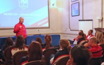 Les BLEUES installées à Clairefontaine (FFF TV)