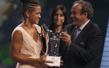 Meilleure joueuse UEFA - Celia SASIC, récompensée, Amandine HENRY deuxième