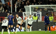 Bleues - Une défaite heureuse en ALLEMAGNE