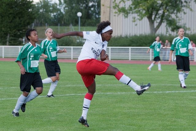 2011_Football_Feminin_Division1_Amical_0040.jpg
