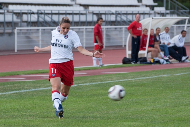 2011_Football_Feminin_Division1_Amical_0038.jpg