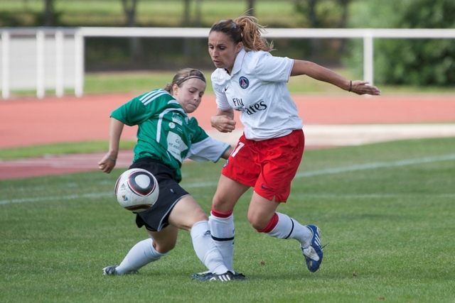 2011_Football_Feminin_Division1_Amical_0036.jpg