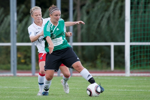 2011_Football_Feminin_Division1_Amical_0035.jpg