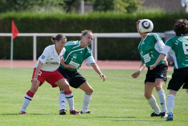 2011_Football_Feminin_Division1_Amical_0014.jpg