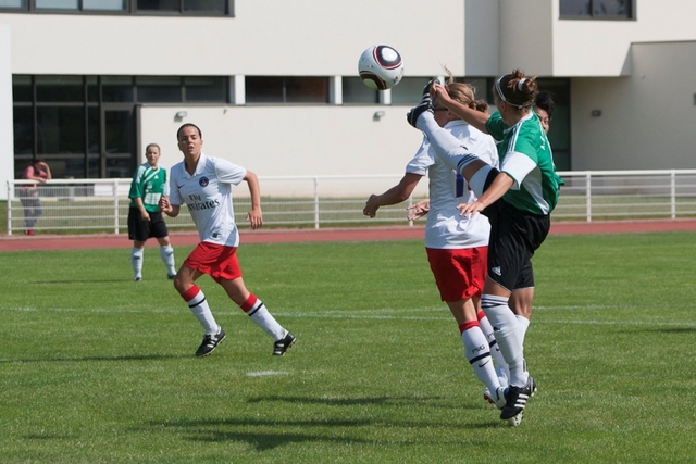 2011_Football_Feminin_Division1_Amical_0012.jpg