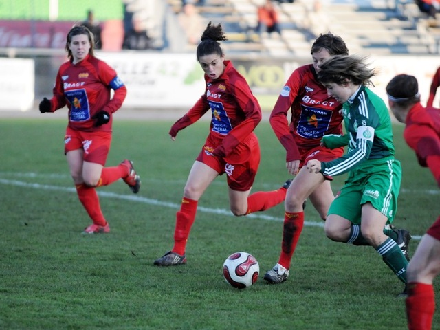 D1 Féminine ASSE-RODEZ (1-0) 28.11.2010 Stade L.Nautin (Loire-France) photo stéphane Popakul Droits Réservés N°5.jpg