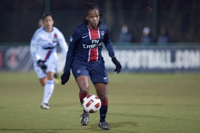 2011_Football_Feminin_Division1_J09_0045.jpg
