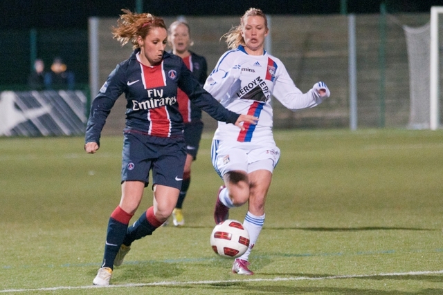 2011_Football_Feminin_Division1_J09_0018.jpg