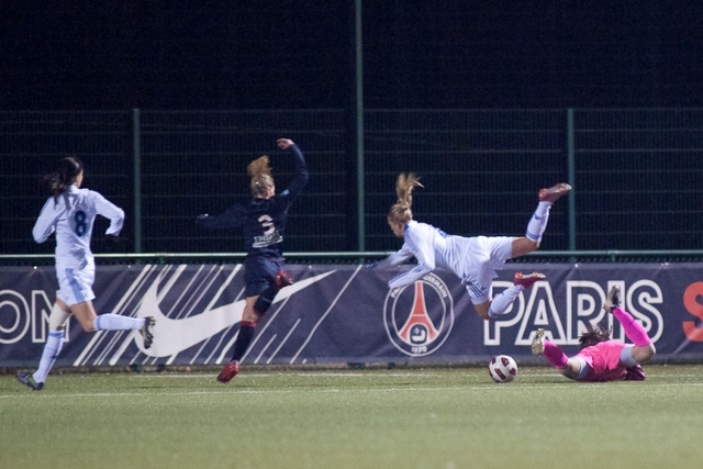 2011_Football_Feminin_Division1_J09_0003.jpg