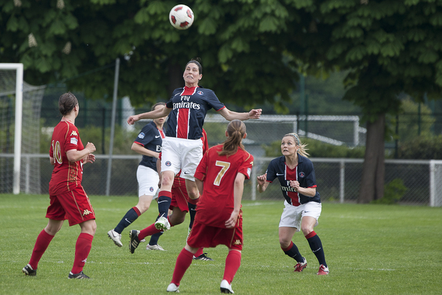 2011_Football_Feminin_Division1_J20_0013.jpg