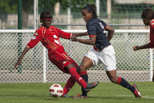 2011_Football_Feminin_Division1_J20_0005.jpg