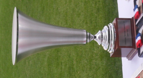 Challenge U19 - le trophée.jpg