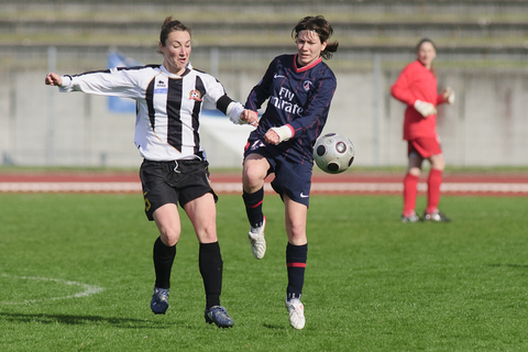 2010_Football_Feminin_Division1_J14_0046.jpg