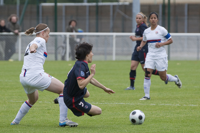 2010_Football_Feminin_Division1_J20_0008.jpg